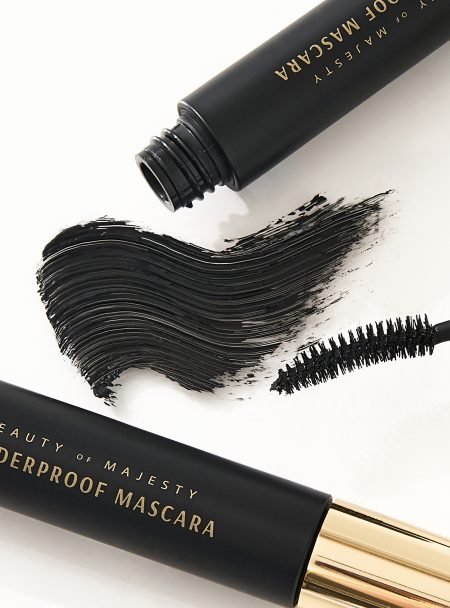 Biom Wonderproof Mascara Volume & Curl #01 Deep Black 4